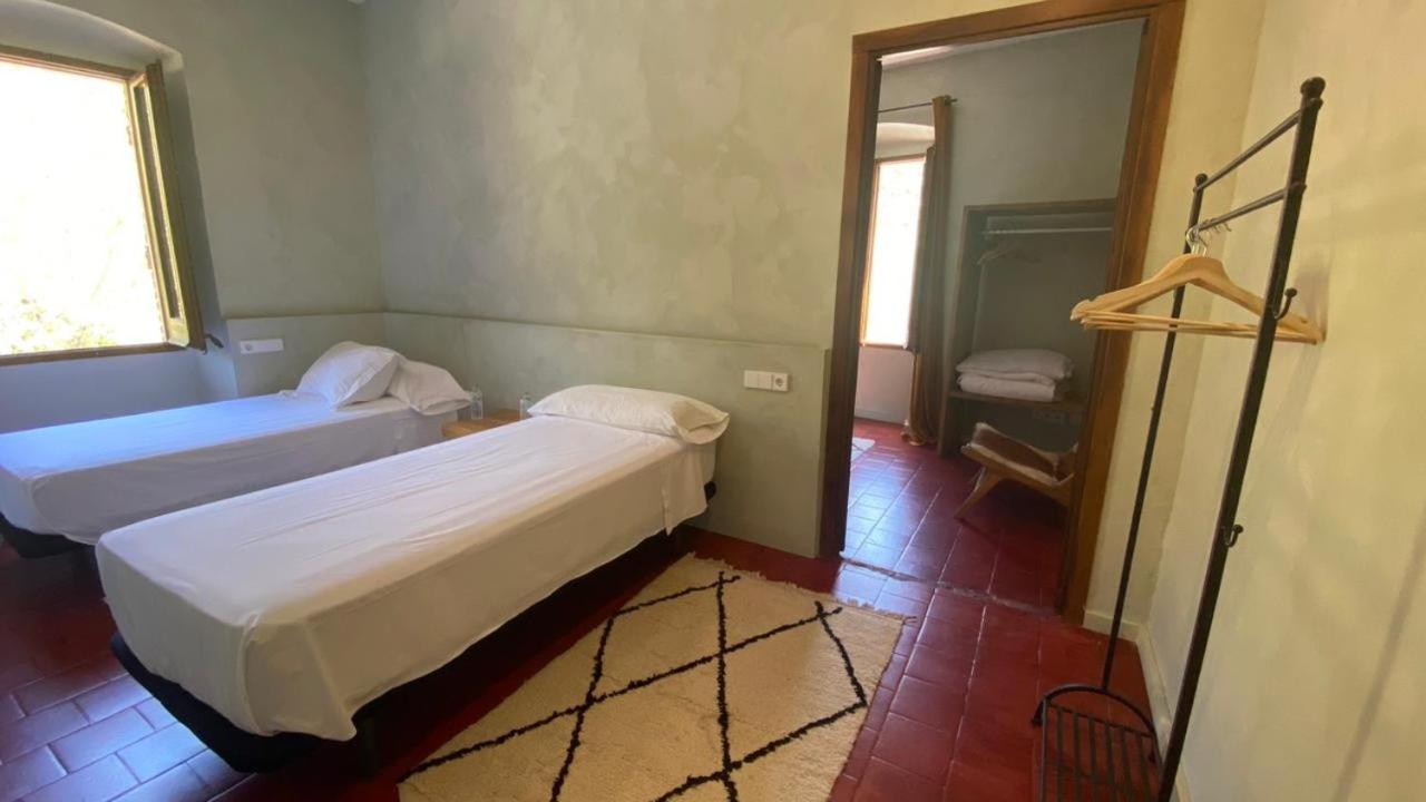 Hostal De Bianya La Vall de Bianya Exterior foto